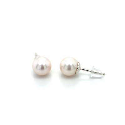 Johanna Brierley Jewellery Design pearl stud earrings. Shop online.