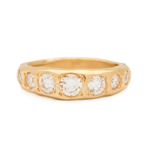 Tapered diamond band. Johanna Brierley Jewellery Design. 